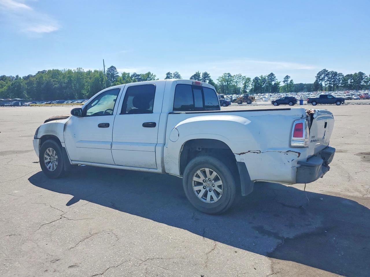 2006 MITSUBISHI RAIDER