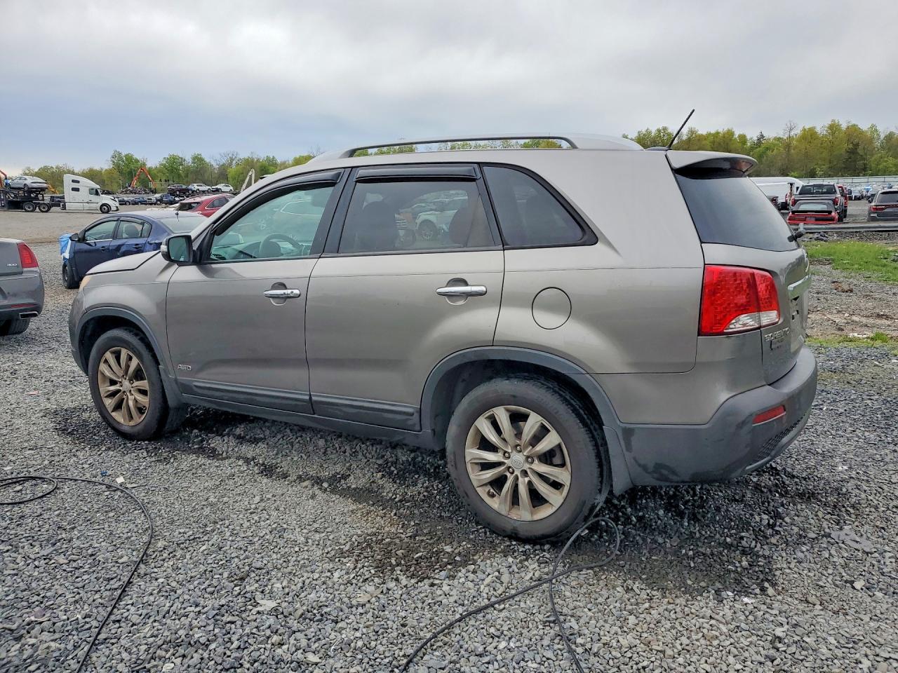 2011 KIA SORENTO