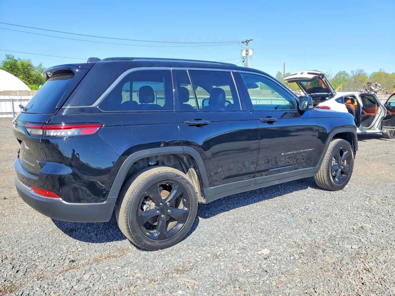 2023 JEEP CHEROKEE