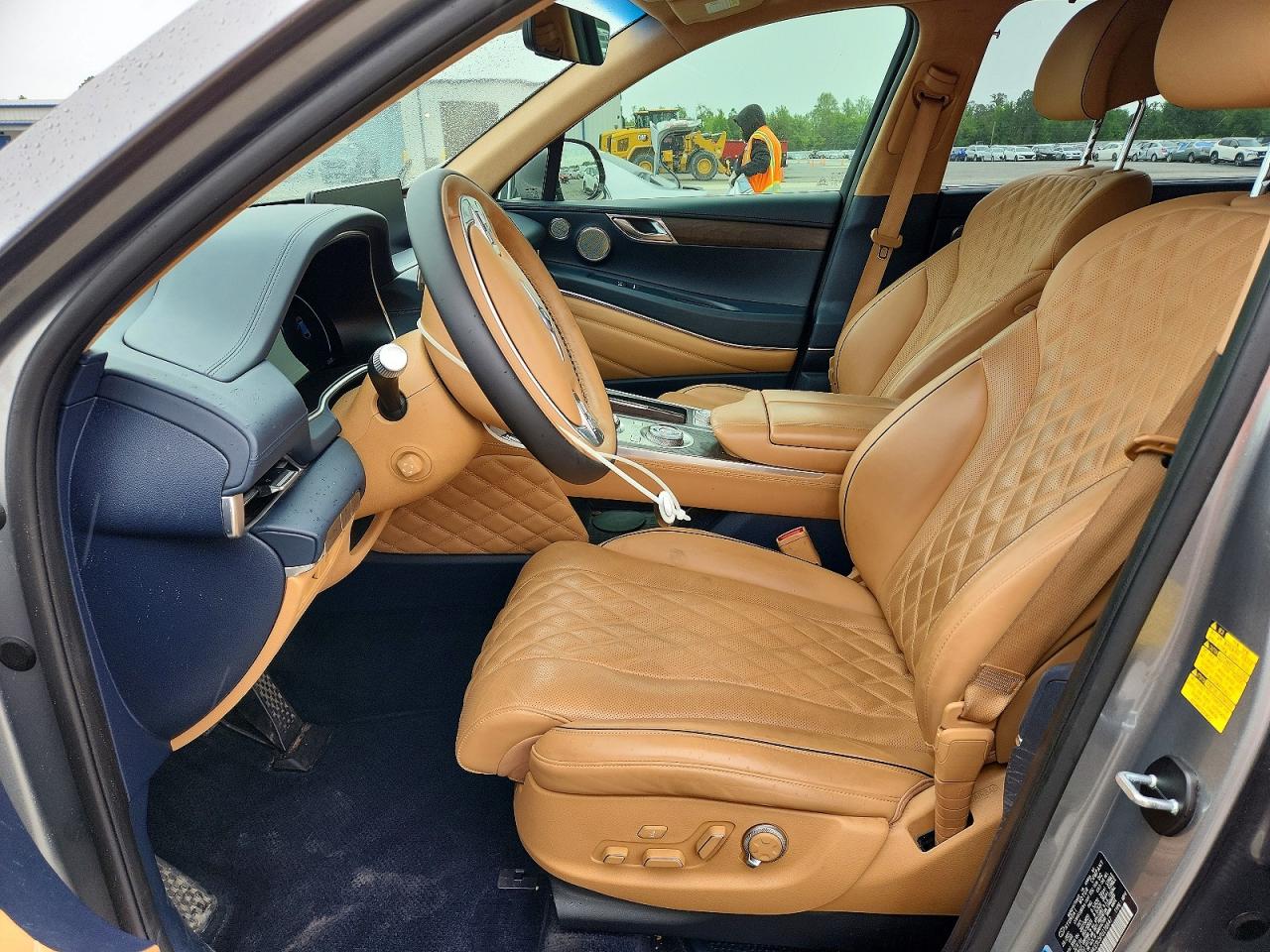 2023 GENESIS GV80