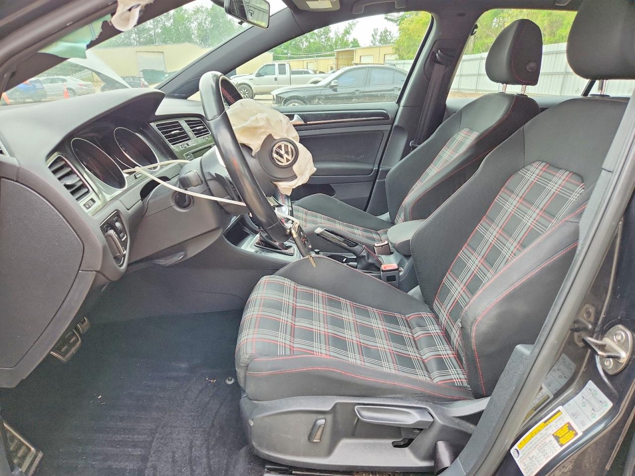 2016 VOLKSWAGEN GTI
