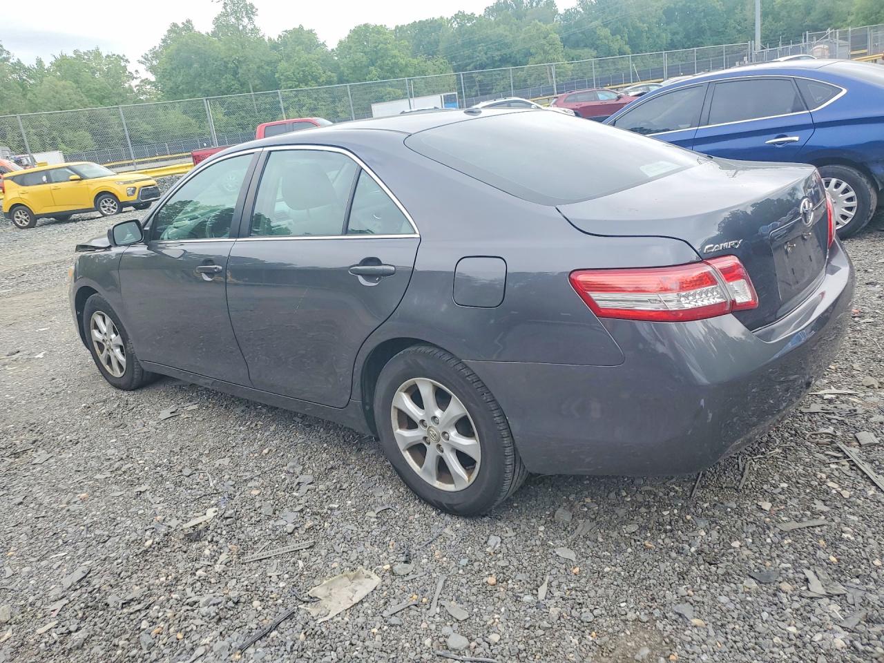 2011 TOYOTA CAMRY