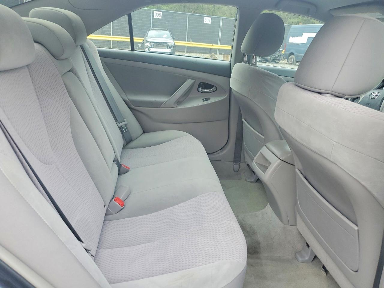 2011 TOYOTA CAMRY