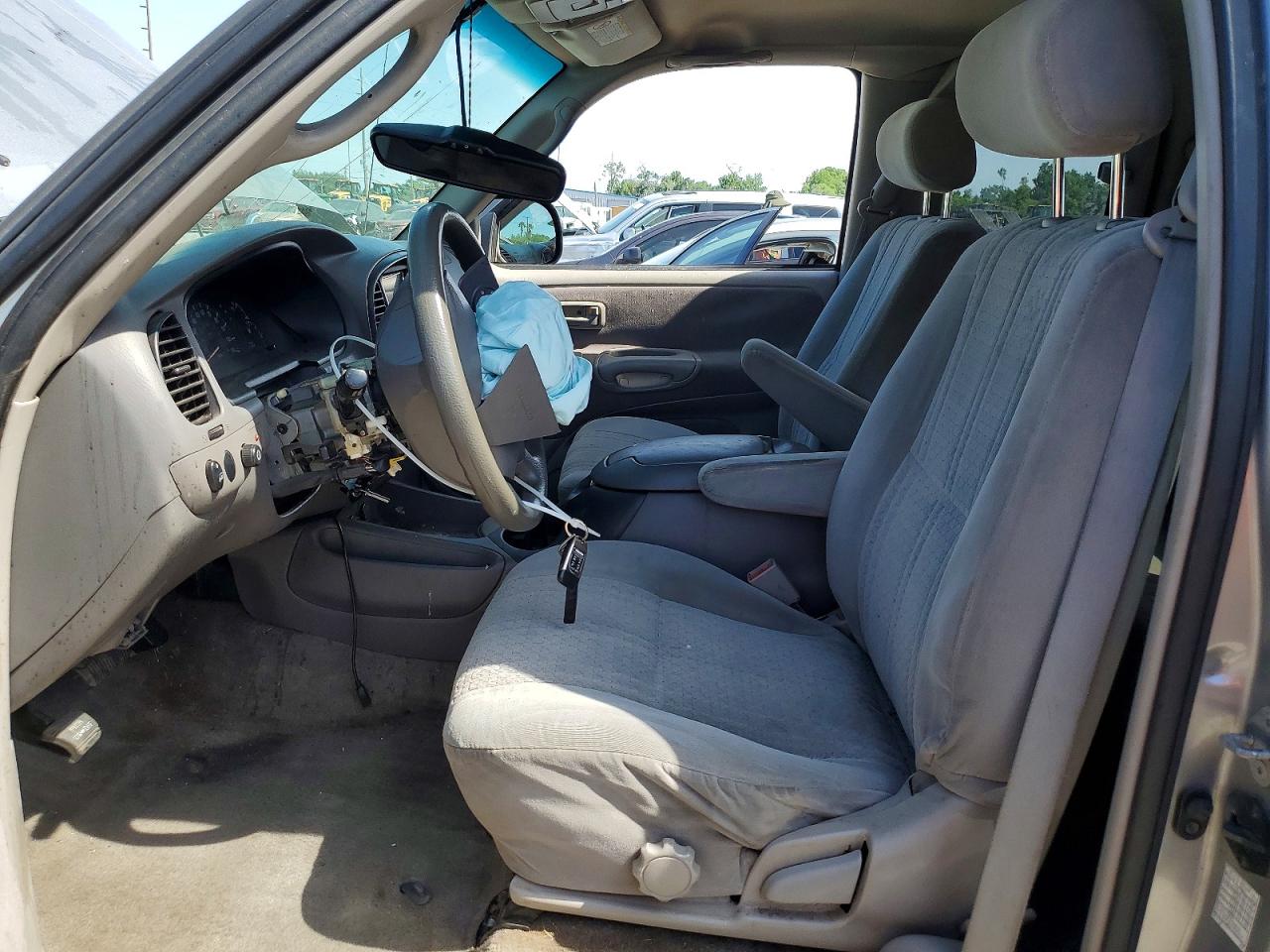2004 TOYOTA TUNDRA
