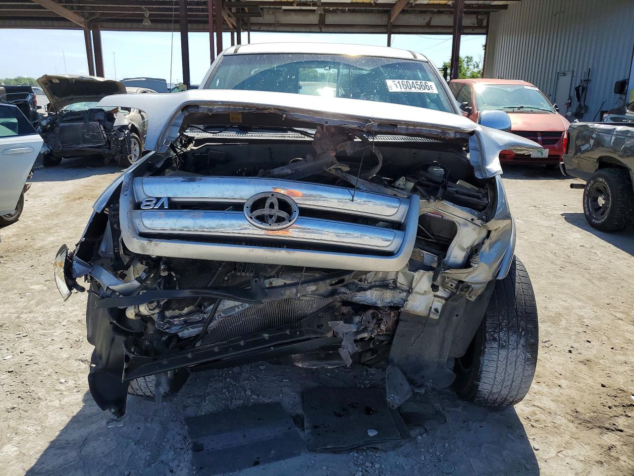 2004 TOYOTA TUNDRA