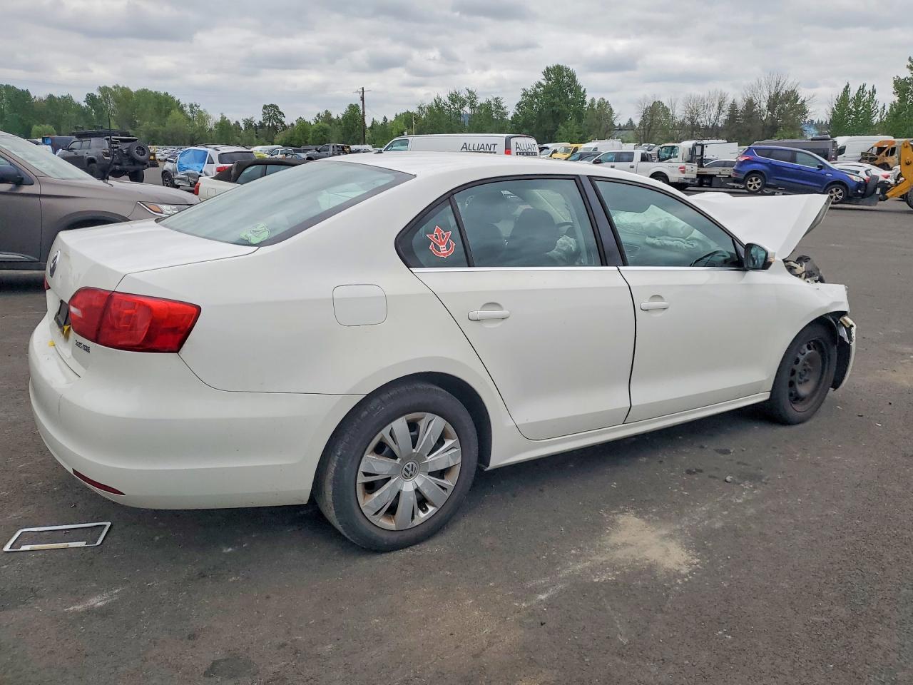 2013 VOLKSWAGEN JETTA