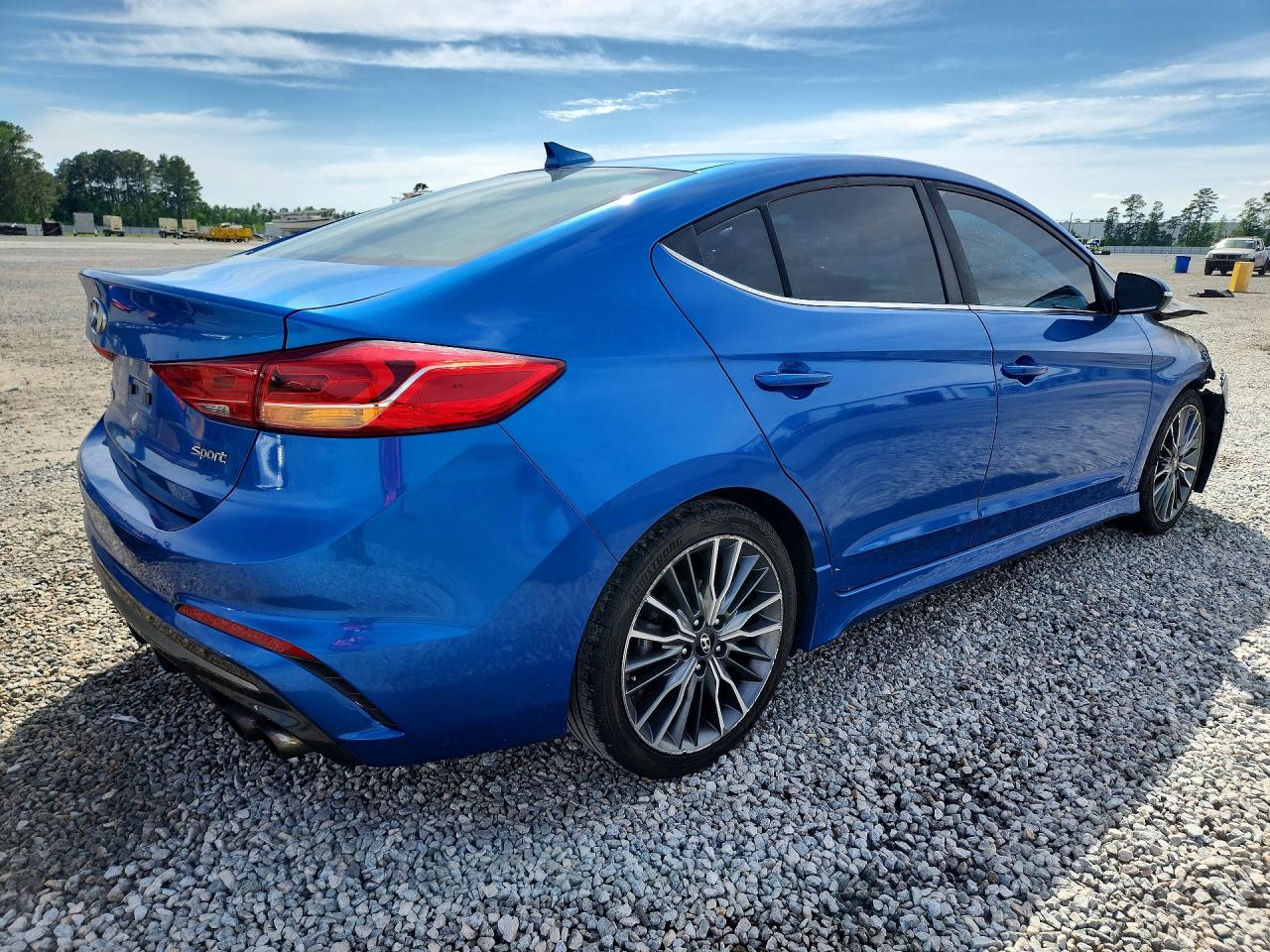 2017 HYUNDAI ELANTRA