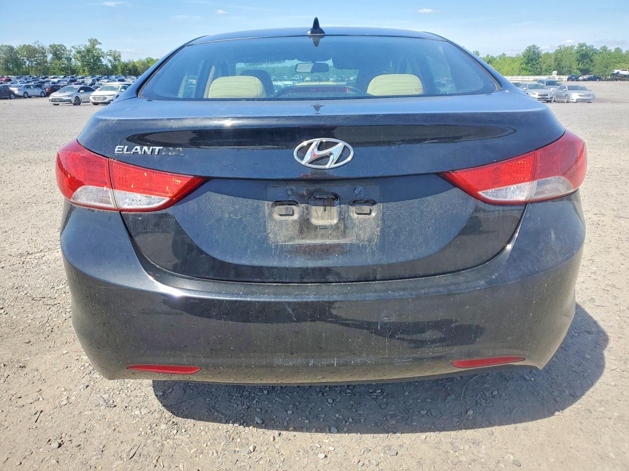 2011 HYUNDAI ELANTRA