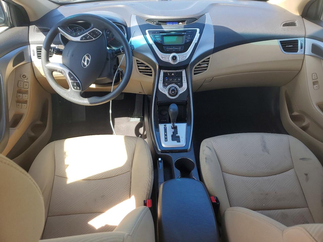 2011 HYUNDAI ELANTRA