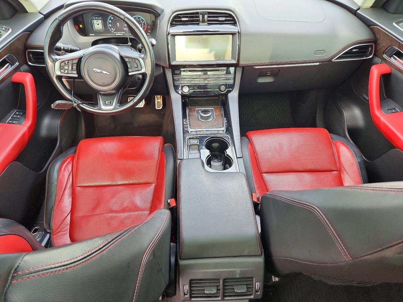 2017 JAGUAR F-PACE