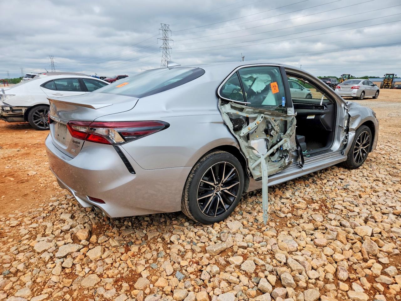 2024 TOYOTA CAMRY