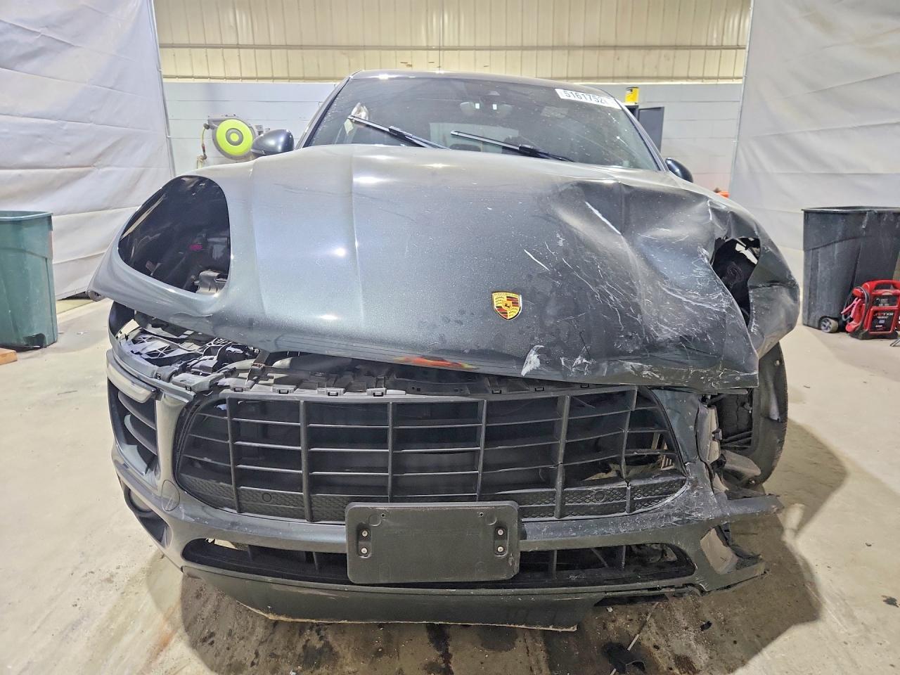 2017 PORSCHE MACAN