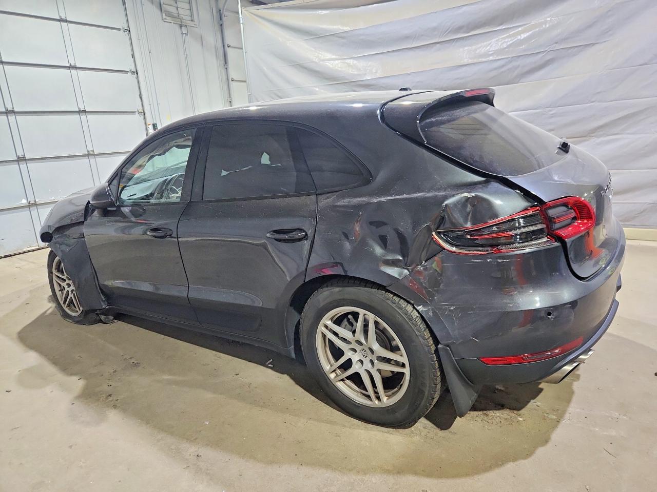 2017 PORSCHE MACAN