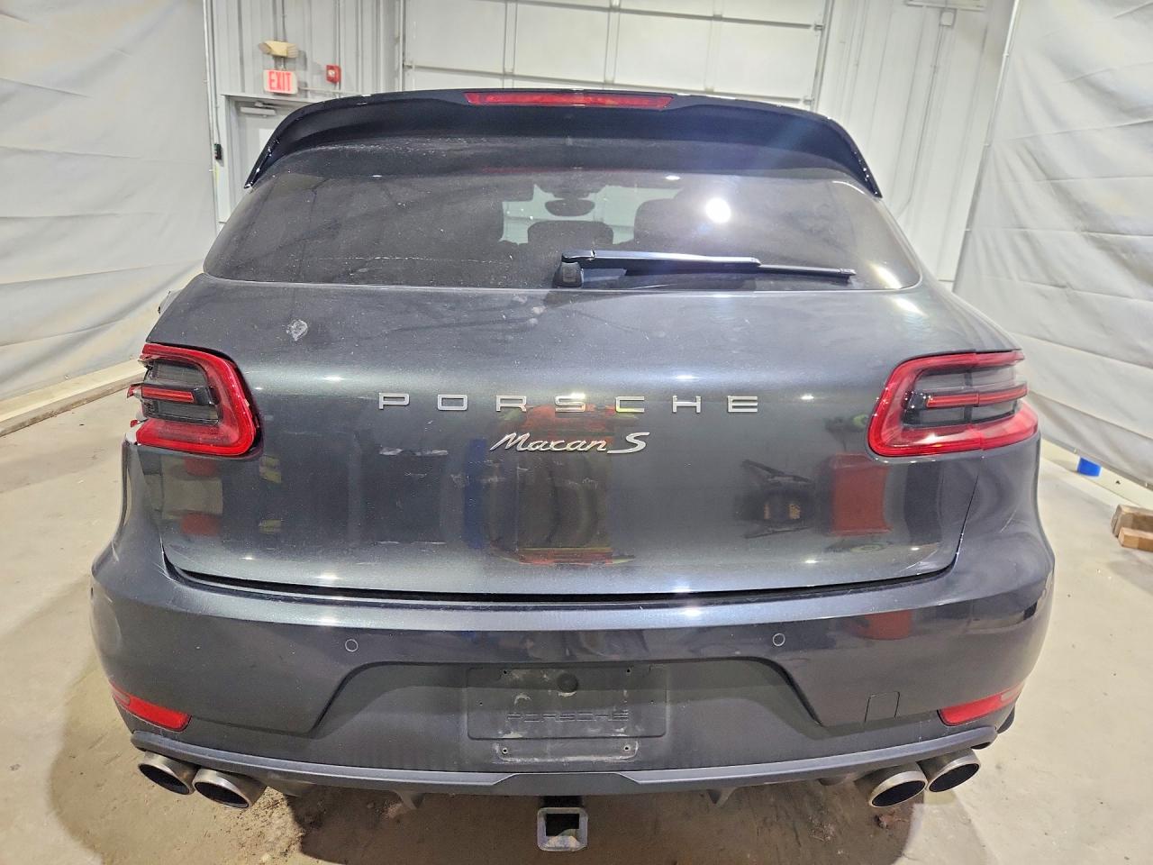 2017 PORSCHE MACAN