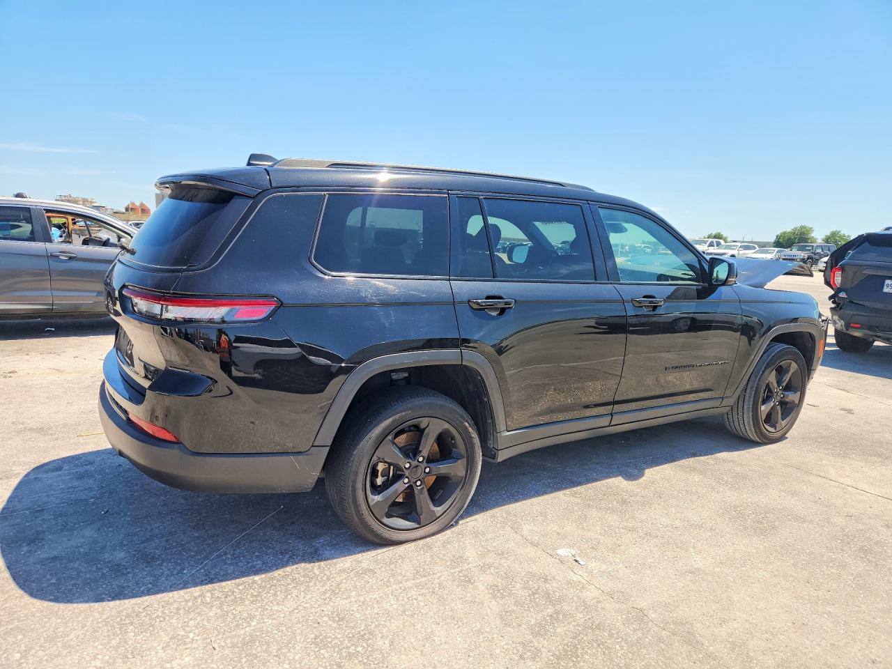2022 JEEP CHEROKEE