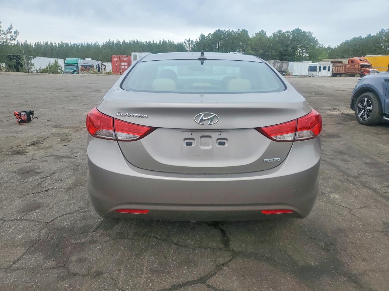 2012 HYUNDAI ELANTRA