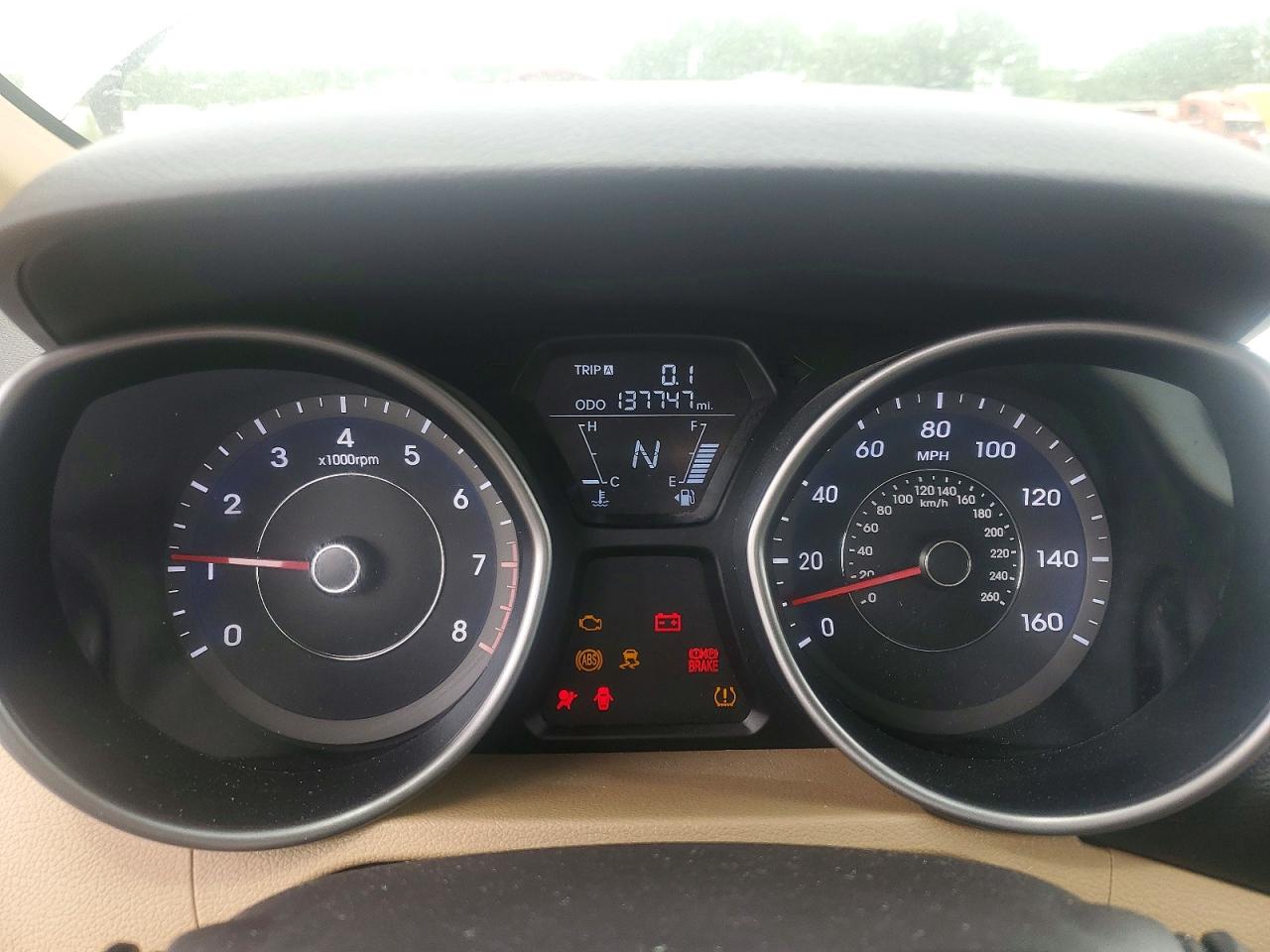 2012 HYUNDAI ELANTRA