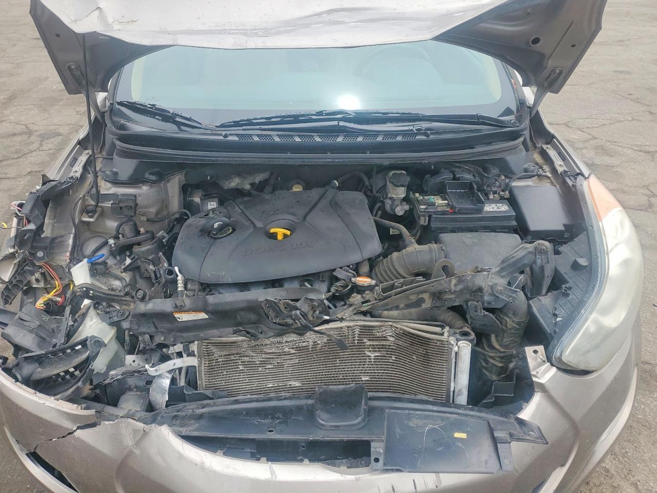 2012 HYUNDAI ELANTRA
