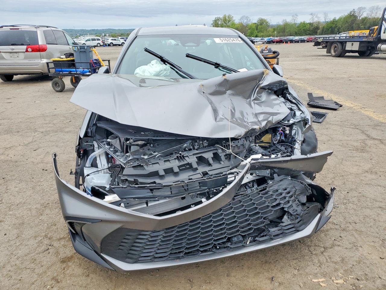 2025 TOYOTA CAMRY