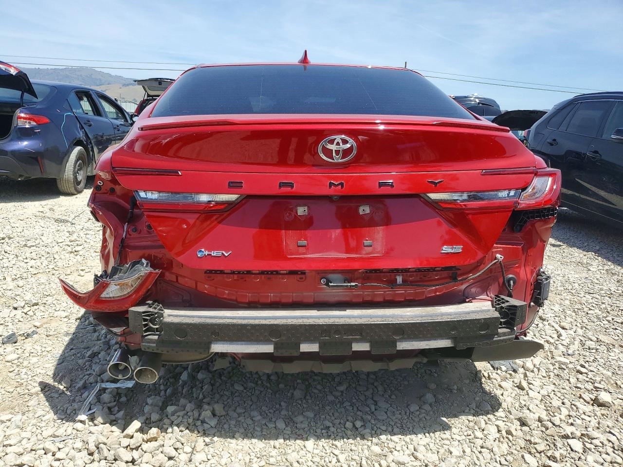 2025 TOYOTA CAMRY