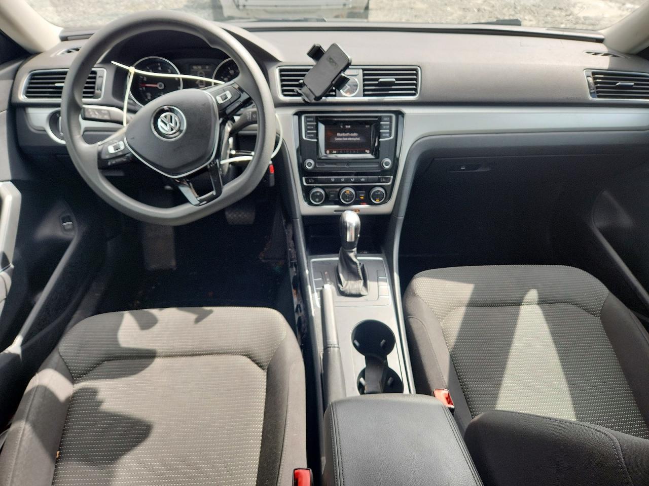 2017 VOLKSWAGEN PASSAT