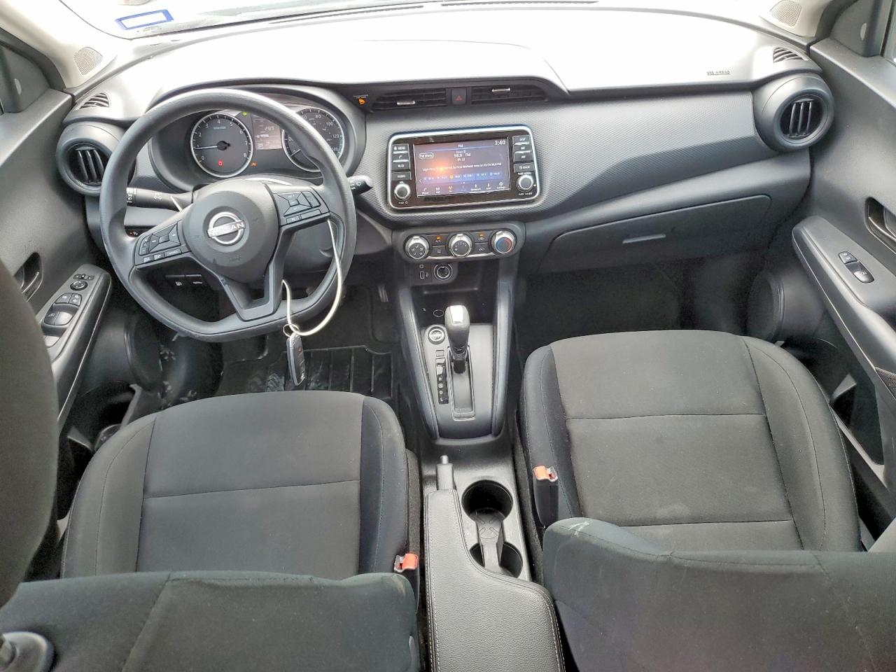 2024 NISSAN KICKS