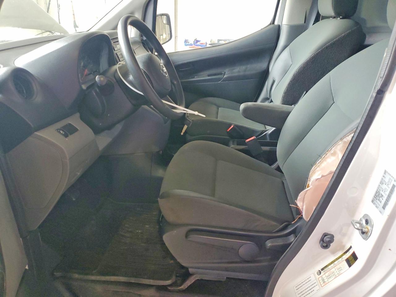 2015 NISSAN NV