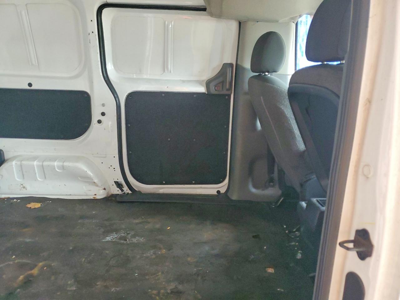 2015 NISSAN NV