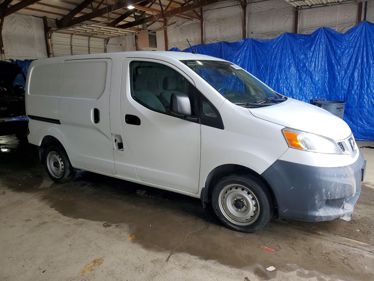 2015 NISSAN NV