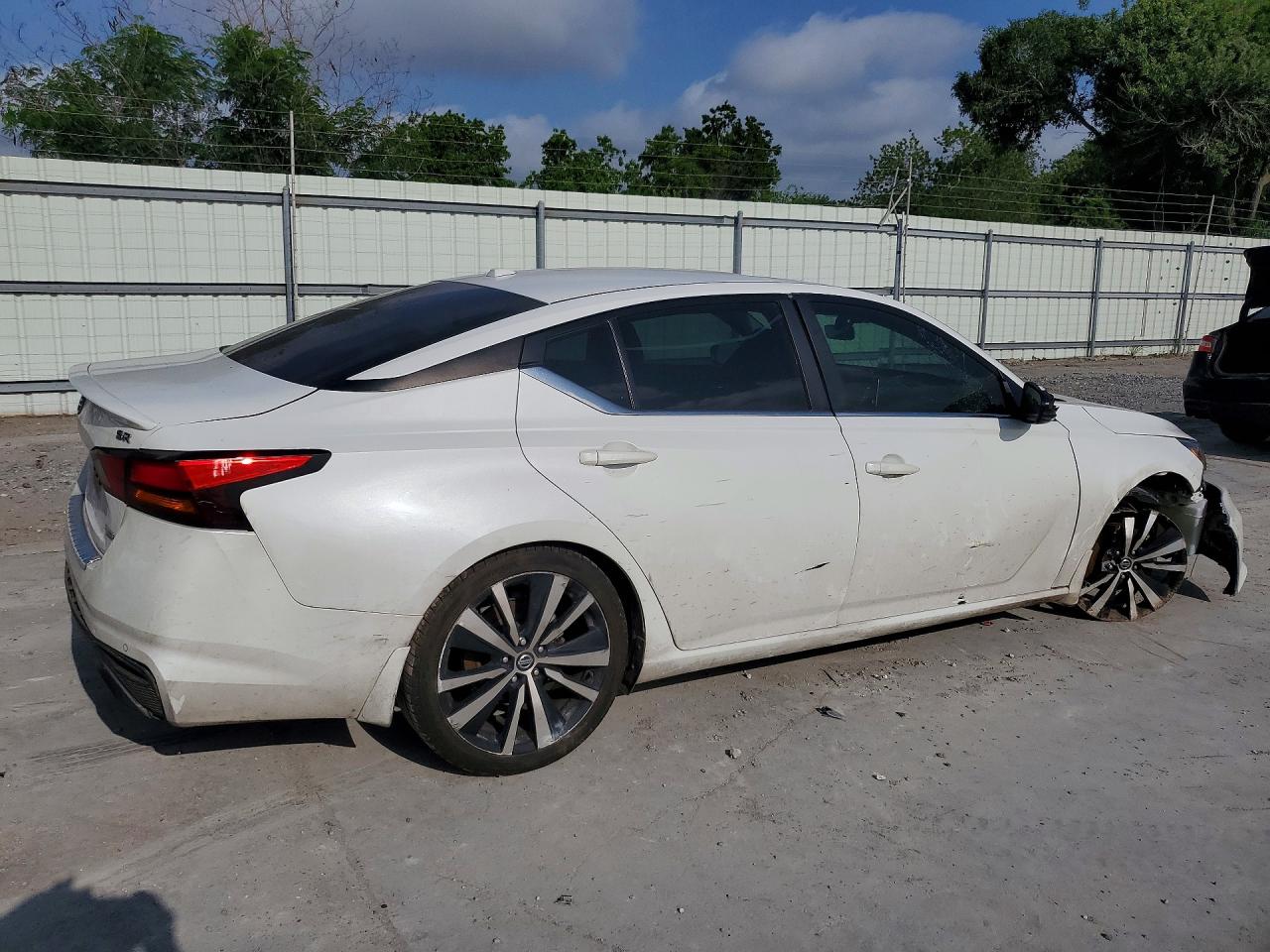 2022 NISSAN ALTIMA