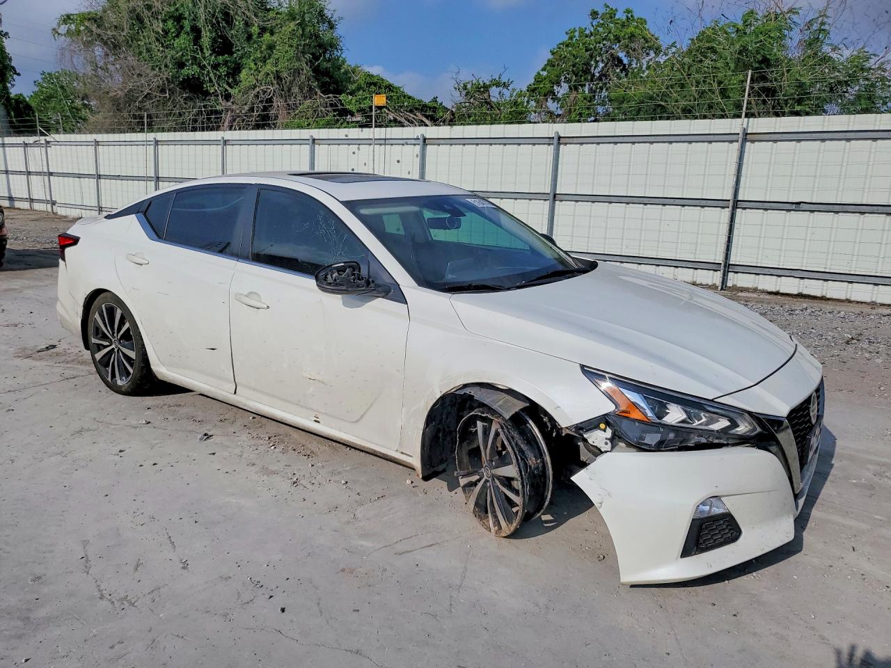 2022 NISSAN ALTIMA