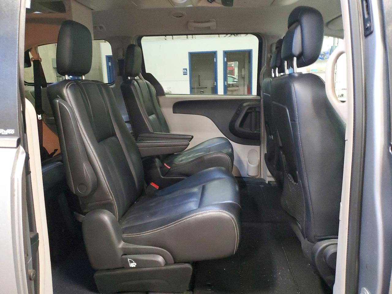 2013 CHRYSLER MINIVAN