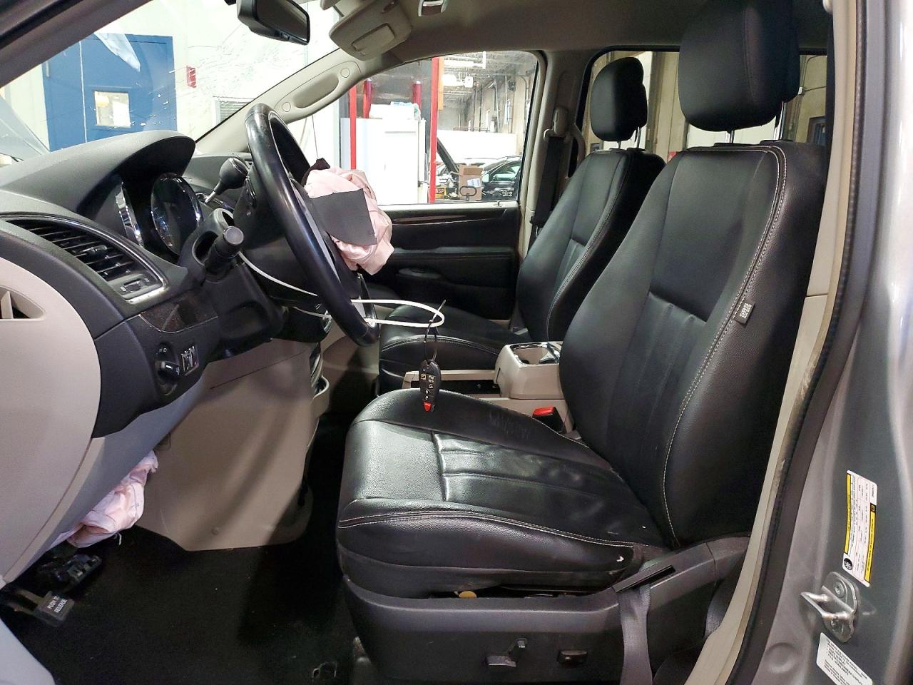 2013 CHRYSLER MINIVAN