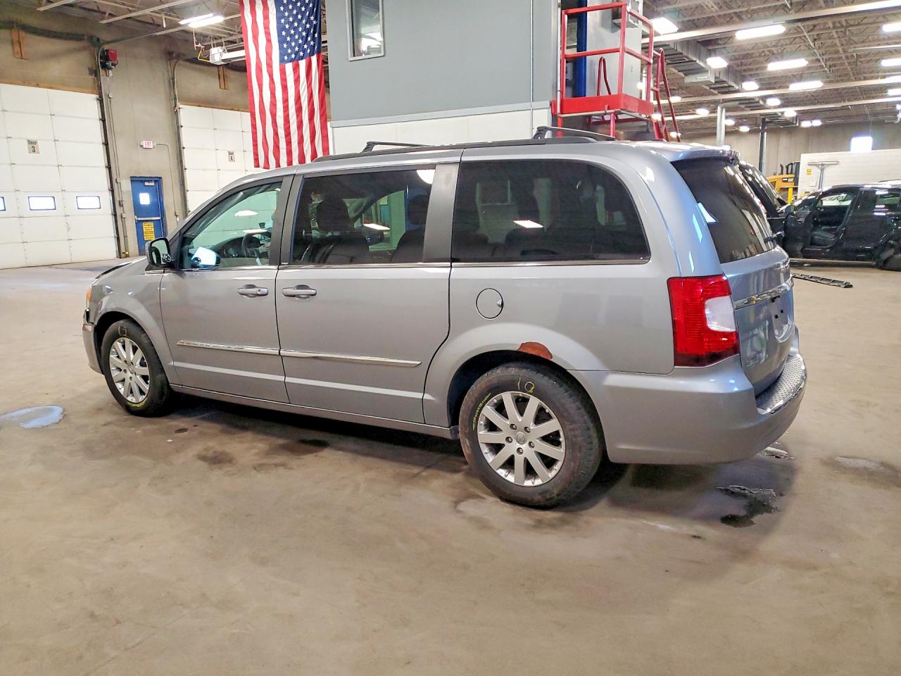 2013 CHRYSLER MINIVAN