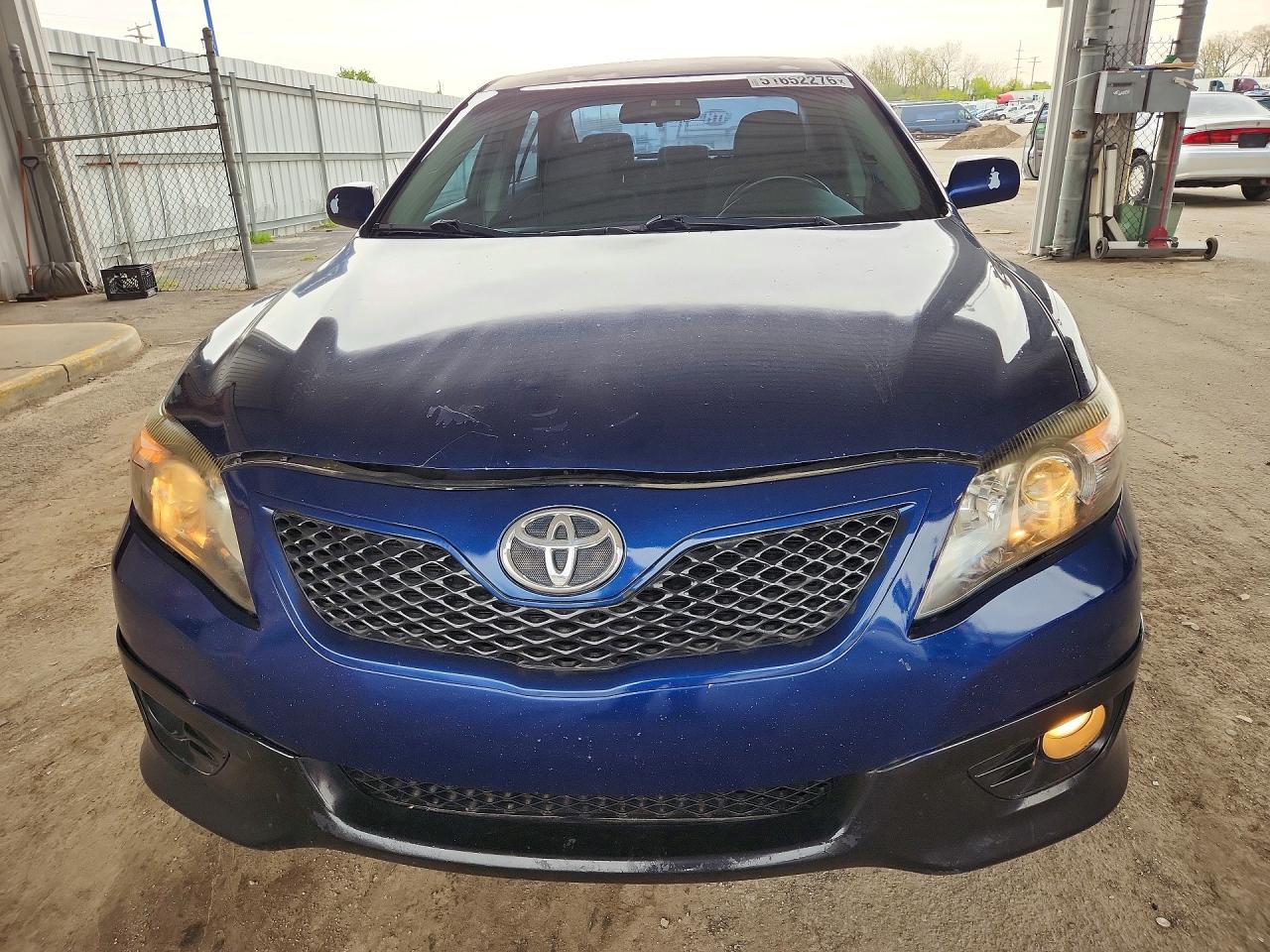 2011 TOYOTA CAMRY