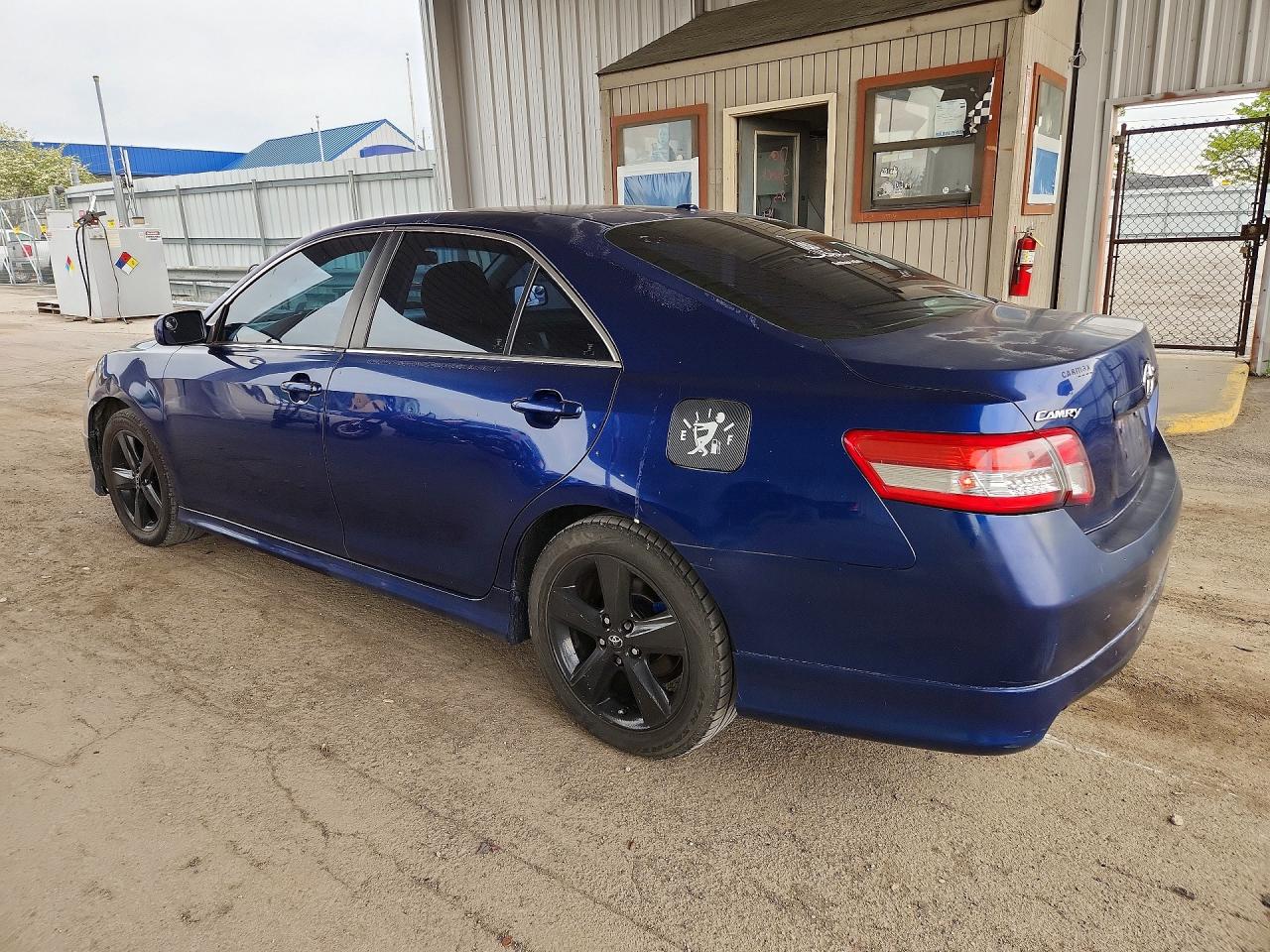 2011 TOYOTA CAMRY
