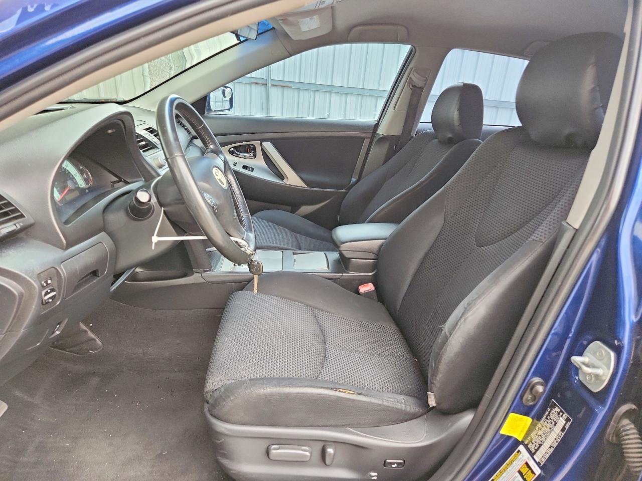 2011 TOYOTA CAMRY