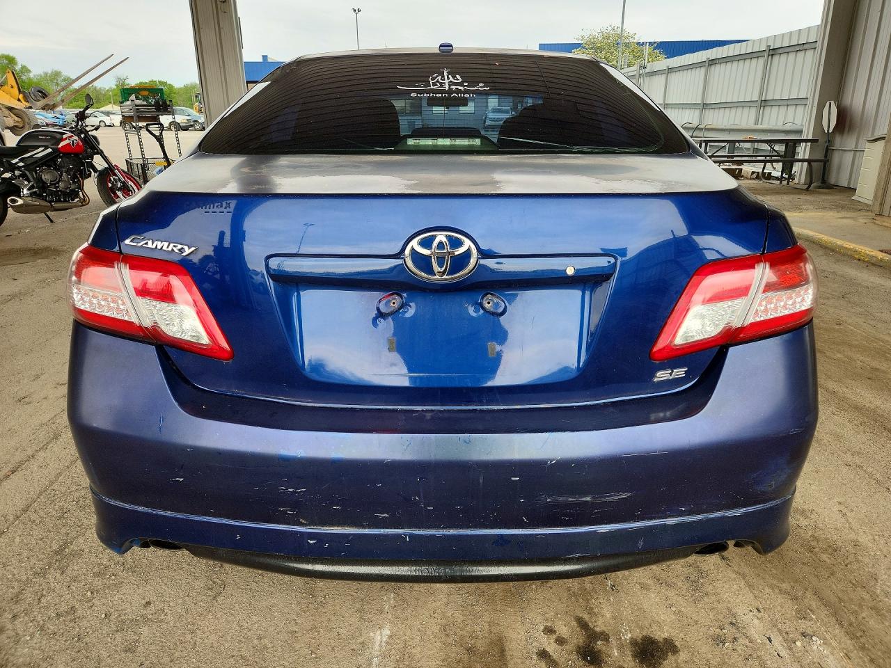 2011 TOYOTA CAMRY