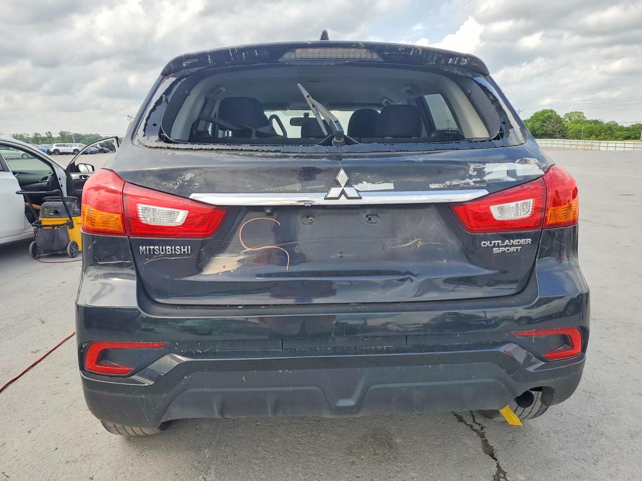 2019 MITSUBISHI OUTLANDER