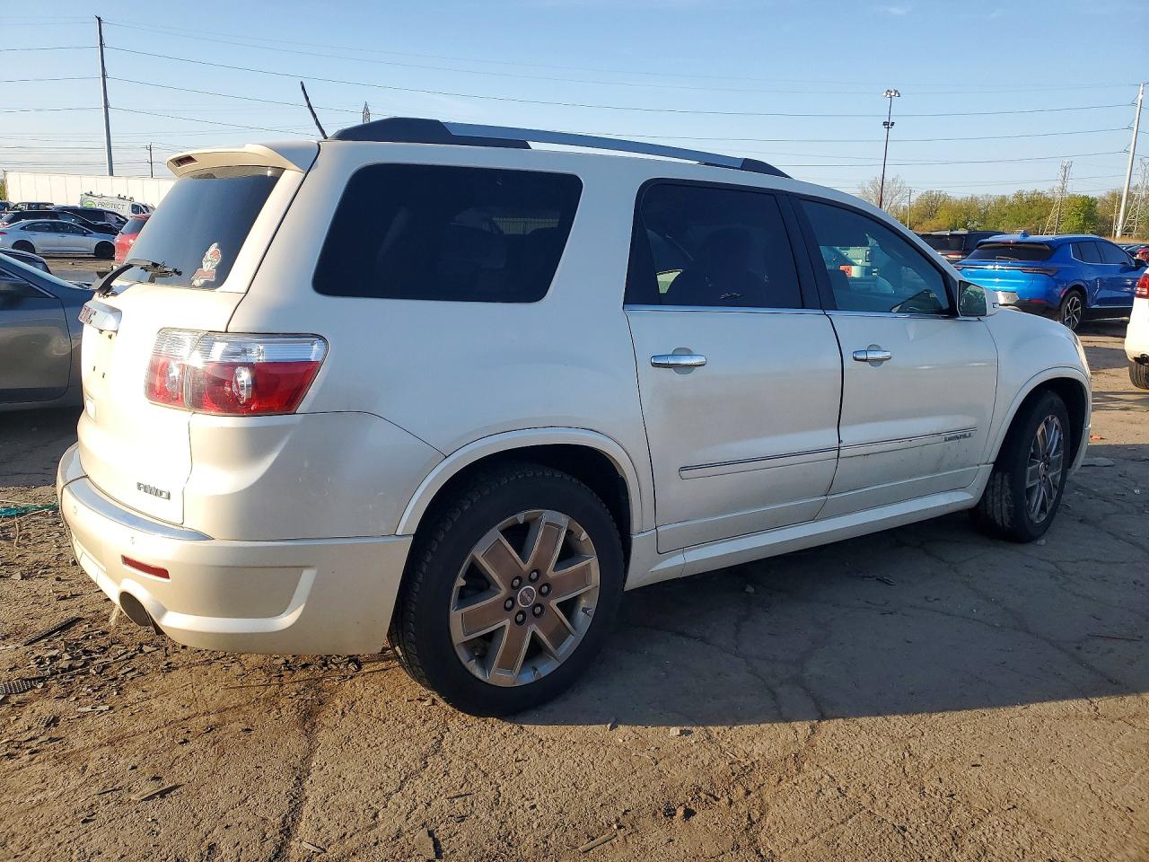 2011 GMC ACADIA DEN