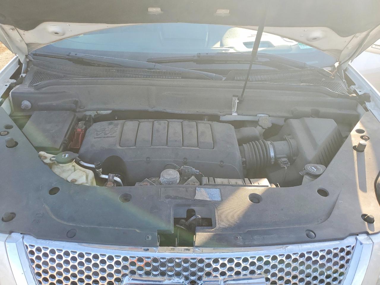 2011 GMC ACADIA DEN