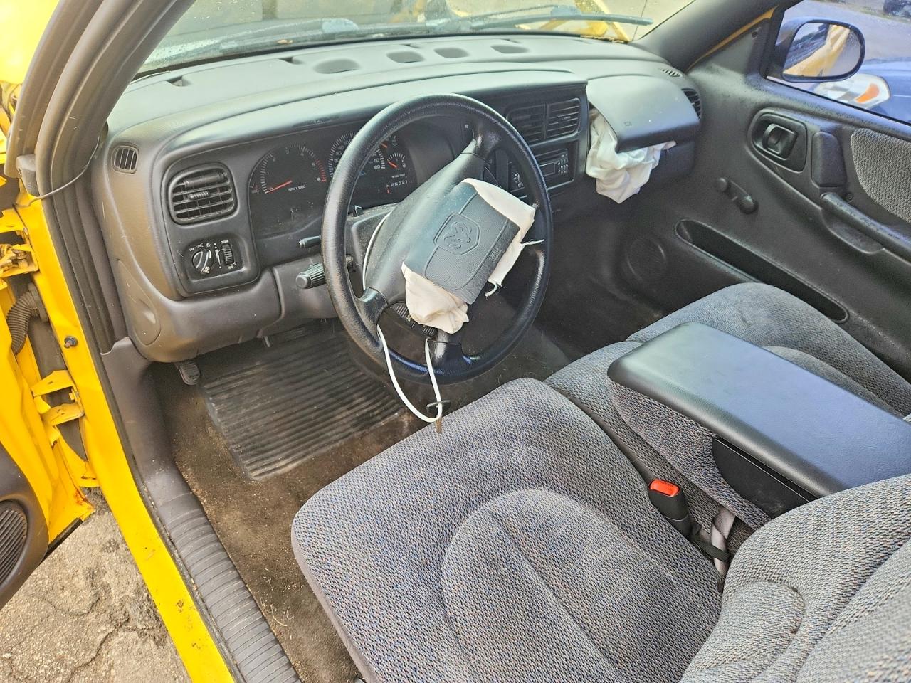 1999 DODGE DAKOTA