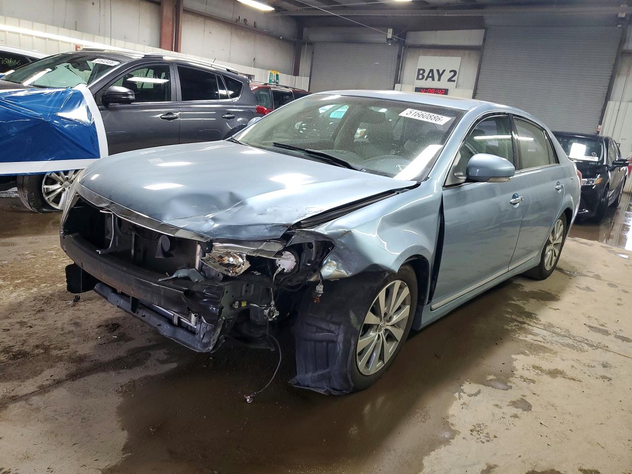 2011 TOYOTA AVALON