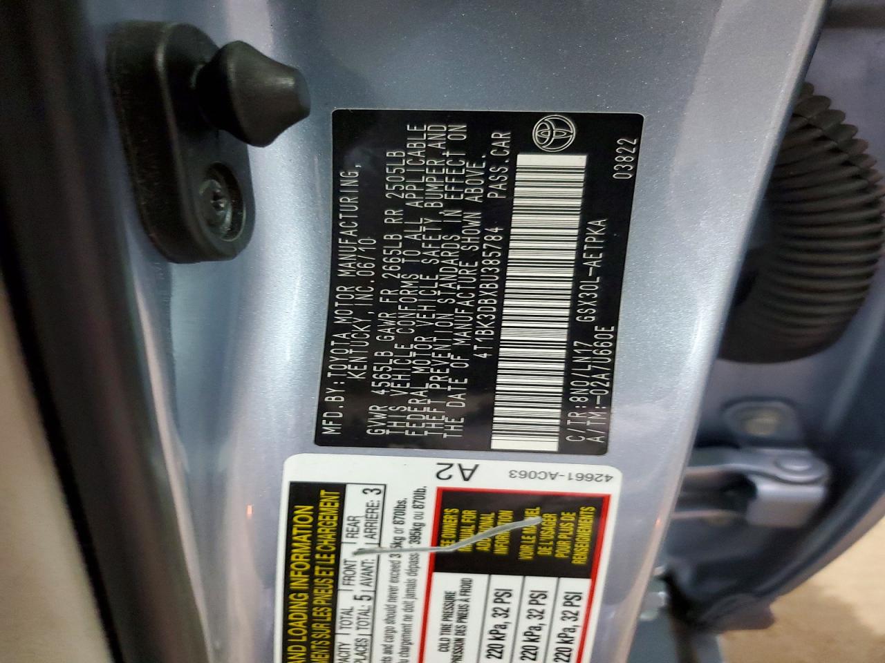 2011 TOYOTA AVALON