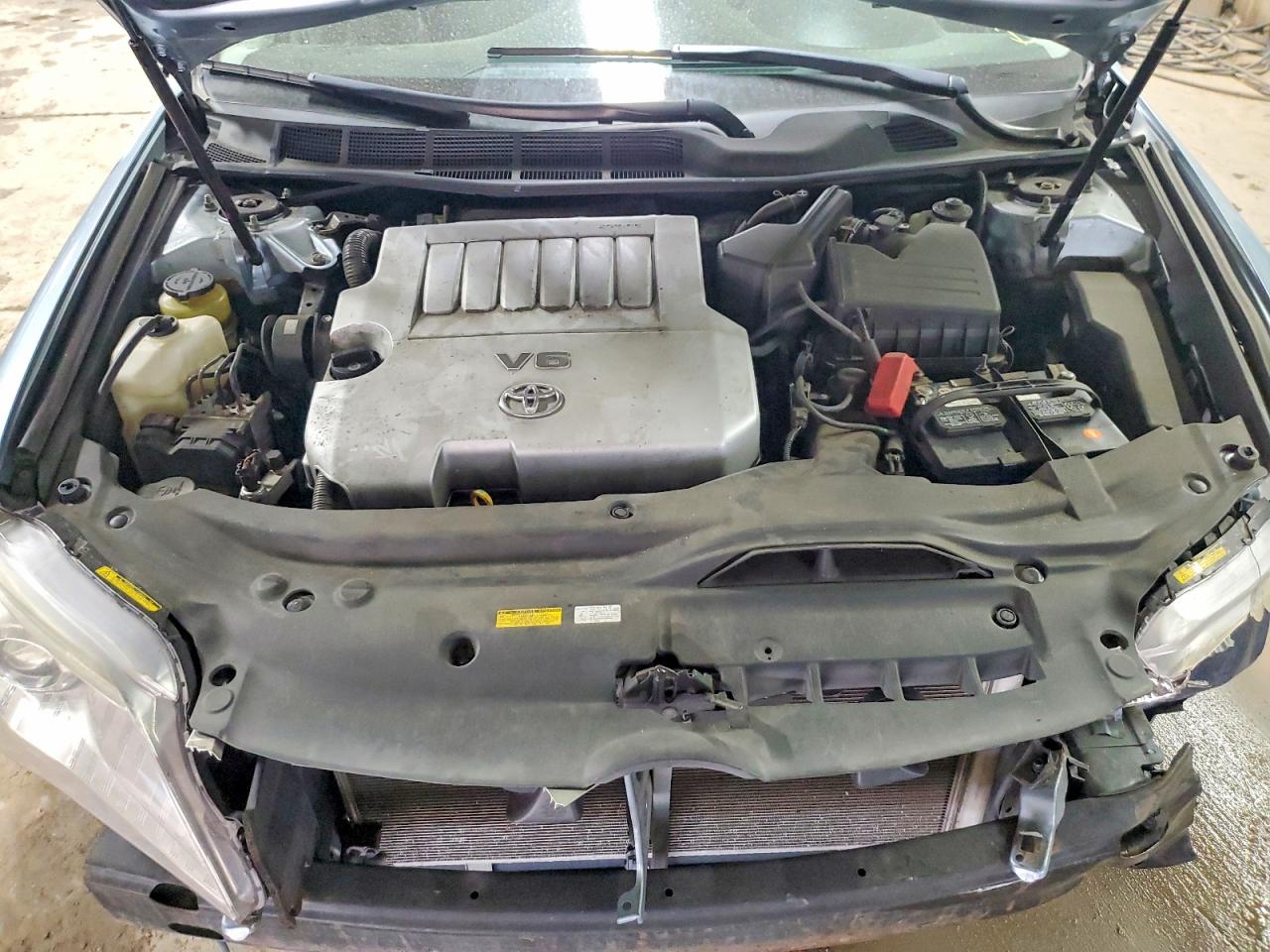 2011 TOYOTA AVALON