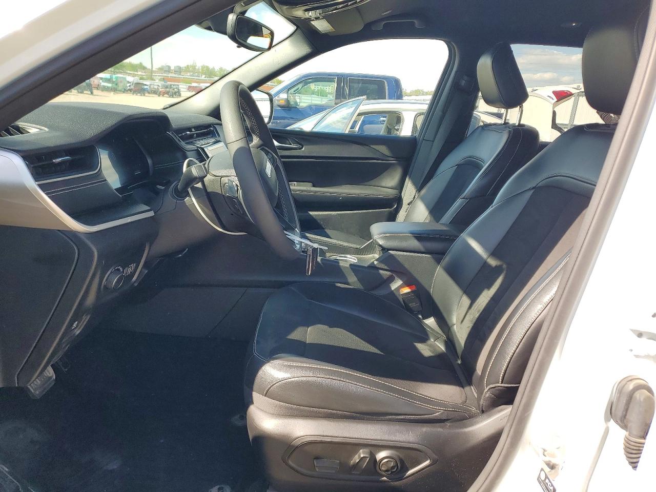 2023 JEEP CHEROKEE