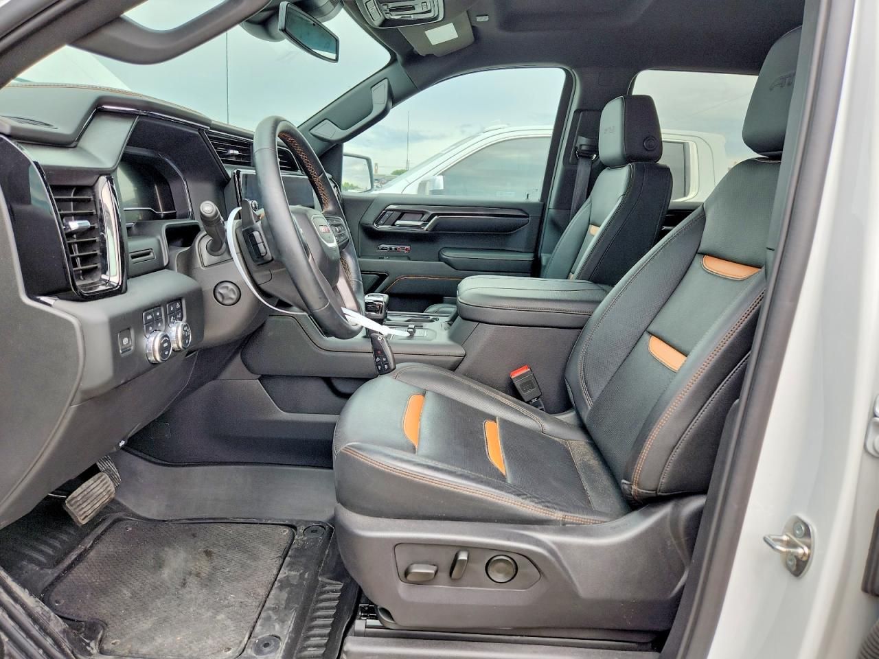 2024 GMC SIERRA