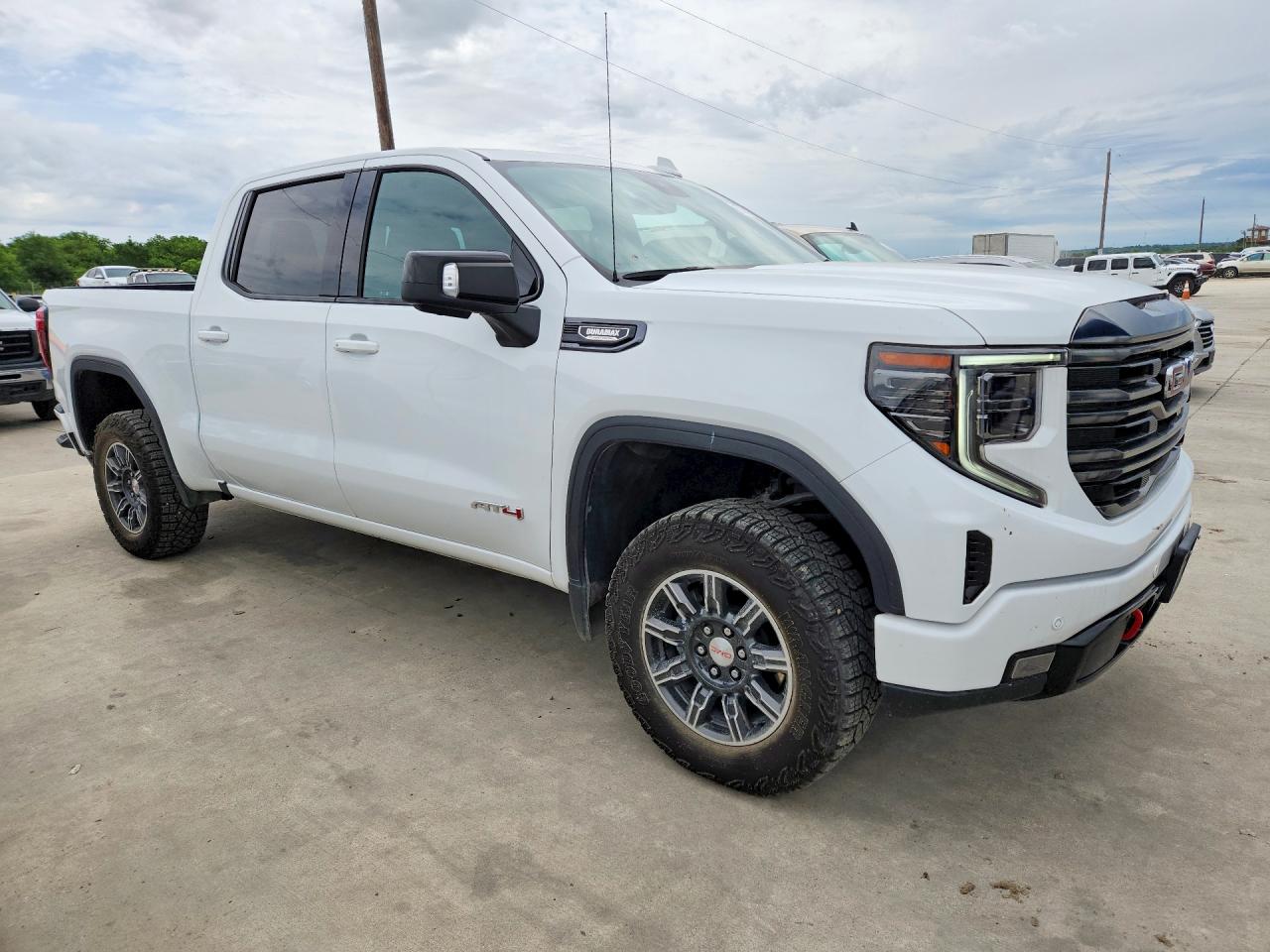 2024 GMC SIERRA