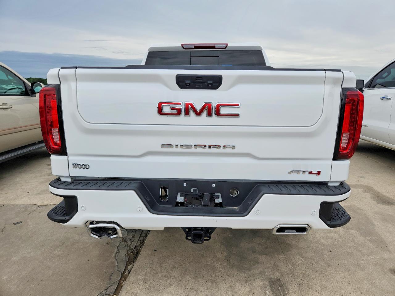 2024 GMC SIERRA