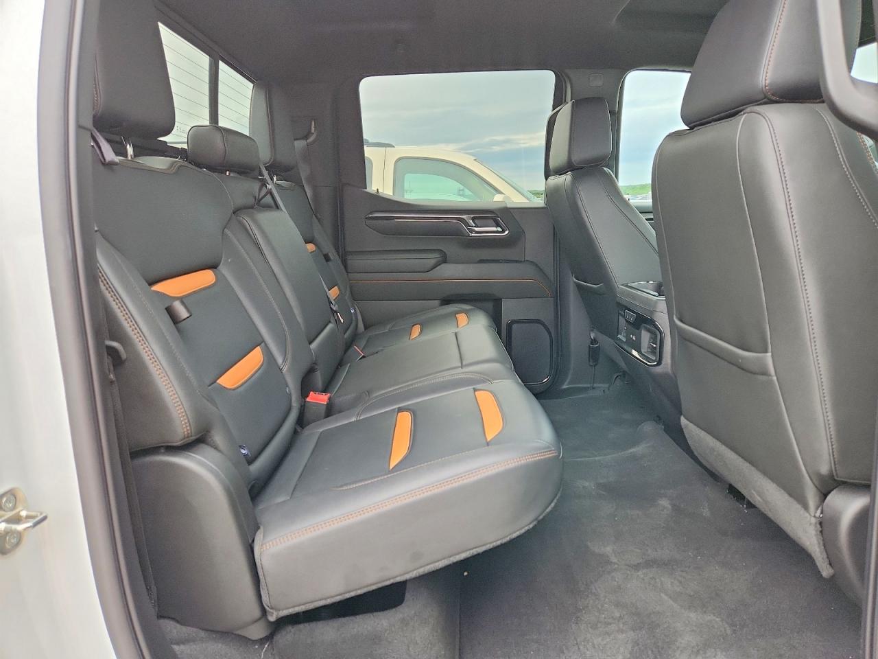 2024 GMC SIERRA